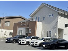 Hair Garden KANEKOの雰囲気(お店の前に駐車可能です。)