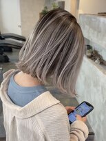 ネハス ナガオカ(nehus.nagaoka)&nbsp;バレイヤージュ１/イメチェン/ホワイトブロンド/外ハネボブ/美髪