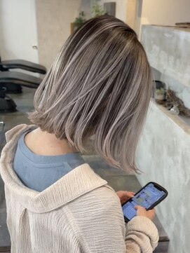 ネハス ナガオカ(nehus.nagaoka) バレイヤージュ１/イメチェン/ホワイトブロンド/外ハネボブ/美髪