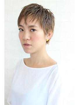 ココ 鷹匠(COCO) WETな束感 ショート　ストレート/白髪染め/ヘッドスパ/リタッチ