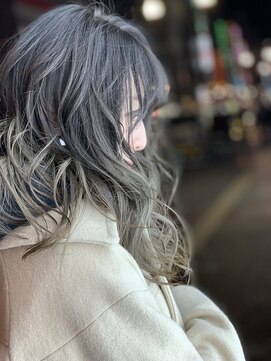 アスイン(asuin) グレージュベースのグラデーション
