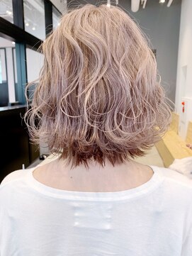 アルバム 銀座(ALBUM GINZA) ハイトーンベージュ_スリークボブ厚めバングローライト_ba286833