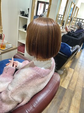 ヘアデザイン ノア(Noa) ミニボブ