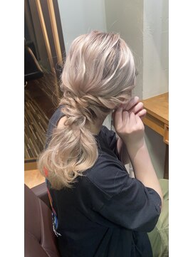 ロア 福岡天神本店(LORE) ハイトーンアレンジ