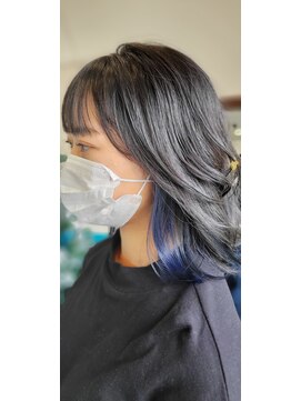 キキヘアメイク(kiki hair make) しんや【イヤリングカラー】