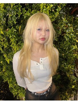 キイ 原宿 表参道(K.e.y) ホワイトブロンド／ブロンドヘア／姫カット