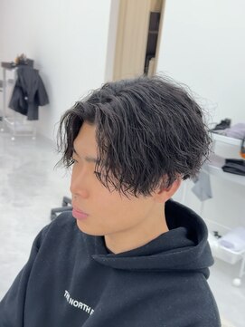 アビー ランシェル(ABEY LENCIEL) ツイストスパイラルパーマ/刈り上げセンターパート