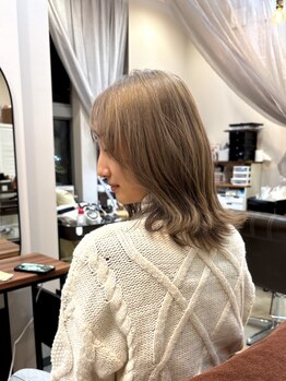 ダブルカラーで理想の髪色に♪透明感のあるカラーであなたの魅力を引き出し、艶やかな仕上がりに！