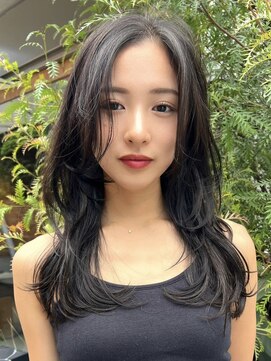 オーウェル 銀座(Owelle) 透明感オリーブグレージュ×トレンドレイヤーカット