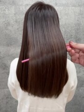 レディオ ザ イシン(LeDio the ISIN) 髪質改善/白髪染め/白髪ぼかし/縮毛正/ヘッドスパ 【星川】