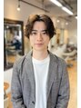 グート ヘアーメイク(gut HAIR MAKE) 大場 隆太郎
