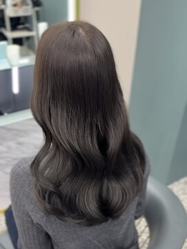 ワンカラーで創る透明感グレージュ