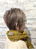 明るめカラーで魅せるアシメショート