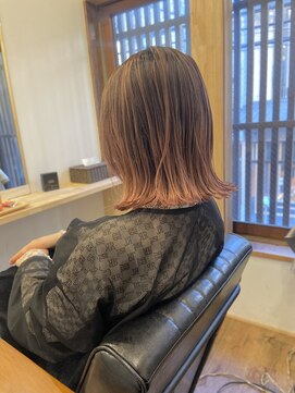 オラ ボーテ(Aura Beaute) コーラルピンクピンクバレイヤージュ×切りっぱなしボブ