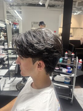 オーシャントーキョー(OCEAN TOKYO) 韓国マッシュフェザーパーマニュアンスパーマセンターパート黒髪