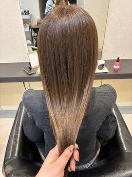 アミ(Ammi) イルミナカラーでツヤツヤ髪に♪