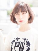 マッシュグレージュスポンテニアスフリンジバング前下がりボブ