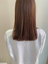 【カラーをしていたり、コテ巻きやアイロンで明るく抜けてきてしまっている方】