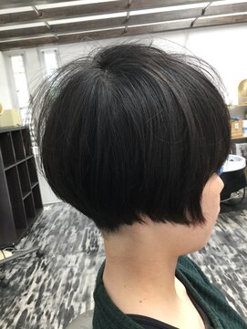 ヘアサロン スタイリスタ(hair salon stylista) 2ブロックショートボブ