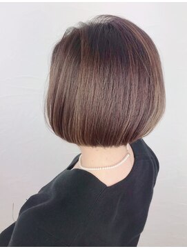 ミッシェル アフロート(michelle afloat) ２０代３０代４０代５０代前下がりグラデーションCカーブボブ