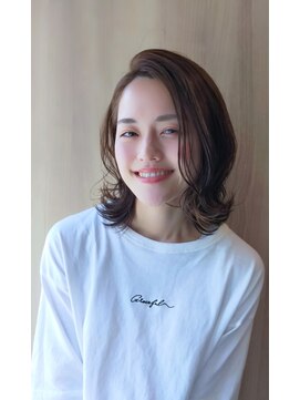 バッカ(BACCA) 30代、40代オススメ。ゆるウェーブ、ミディアムスタイル(末松)