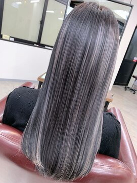 リシャルム 新保店(Re charme) ［Re Charme/近藤恭輔］立体感ハイライト/ホワイトシルバー