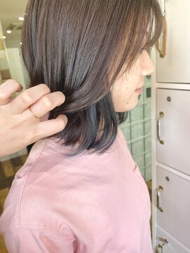 ヘアデザイン ノア(Noa) ぷつっと外ハネインナーカラー