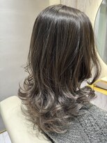 レイヤーミディ×オリーブグレージュ