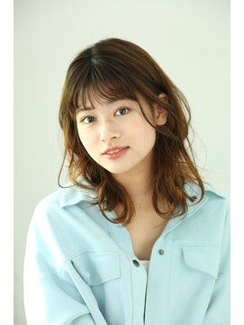 ガーランド (Garland) 大人ミディアム/レイヤー/似合わせカット/ベージュ/卵型