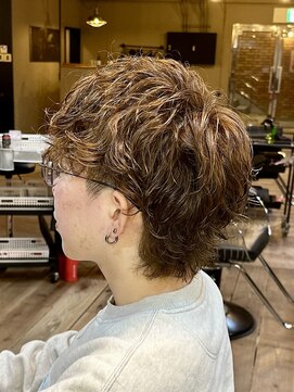 ミオ ベガ(Mio'' VEGA) ブラウンカラー襟足ありシャドウパーマ