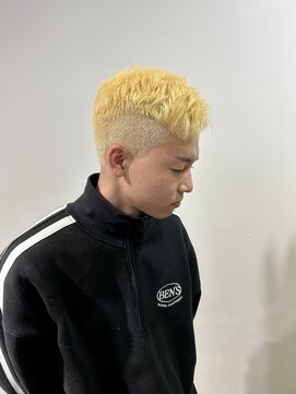 ヘア ヴァーゴ(Hair vago) 抜きっぱなしブロンドソフトモヒカン