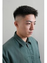 カーウォッシュバーバー(CARWASH BARBER)&nbsp;メンズカットアップバングスキンフェードスパイキーショート0101