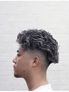 ダンブライズバーバー(DAN BRISE) ライズカール