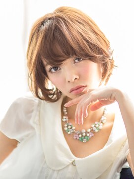 リル(Rire) 30代40代50代大人小顔ショートボブ耳かけ丸みくびれ