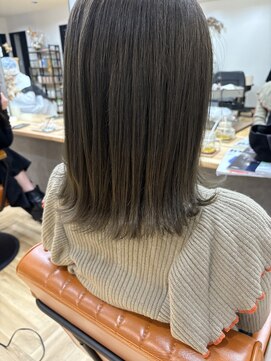 オリーブ系カラー