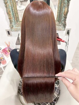 ルネラトーキョー(RUNERA TOKYO) ブラウンカラーレイヤーカット前髪カット髪質改善トリートメント