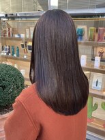 ピークアブー ワン(PEEK-A-BOO ONE)&nbsp;ミディアムヘアレイヤーロングナチュラルブラウン透明感カラー