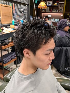 フォーコーナーズカットショップスリーセント 栄(FourCornersCutShop 3/cent) 【スパイキーショート】