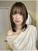 小顔見え顔まわりミディアムレイヤー