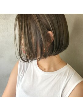 ミント(mint) 大人ボブ×カーキグレージュ