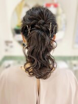 ブリエ(briller) ERIstyle☆ナチュラルポニー ゴールドピンがアクセント