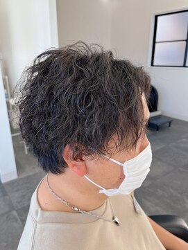 ブルージュ ヘアー(Brugge hair) センターパートスパイラル