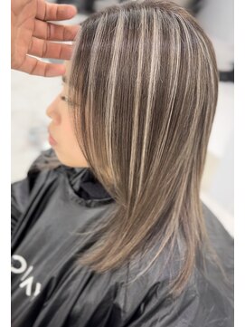 ヴァイス 新宿店(VAICE) 【新宿駅/ハイライトカラー/白髪ぼかしハイライト】髪質改善