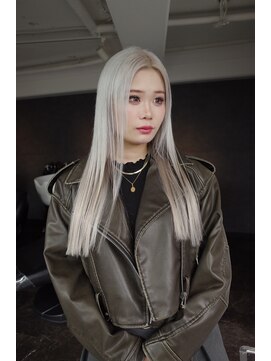 キコエル 三軒茶屋(kikoeru) ケアブリーチでつくるホワイトシルバー