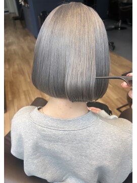 バイユアオウンフラワーズコロンカバ(buy your own flowers : kava) 20代30代40代大人可愛いアッシュグレージュダブルカラー美肌ボブ