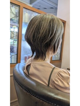 アズヘアー ラペ 三日市店(A'z hair LAPAIX) 白髪ぼかし×大人ショートウルフ