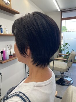 女性のお客様も大歓迎！サロンでの仕上がりを自宅でも簡単に再現！ショートカットなら《TEKU》にお任せ！