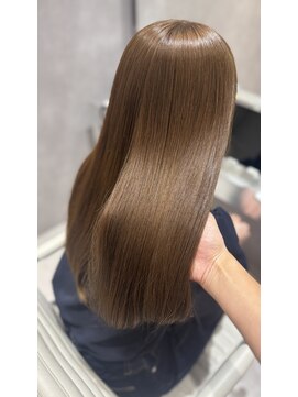 サロウィン 静岡 呉服町通り店(SALOWIN) 明るめベージュ