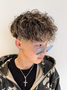 ルーシー 渋谷(LUCEY) メッシュスペインカールハイライトスパイラルパーマフェード