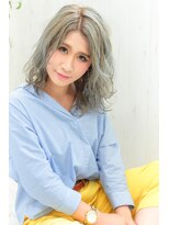 プロム(Prom)&nbsp;おしゃれなアッシュグレージュ